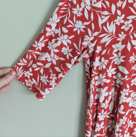 RED and White Hawaiian Floral Mini Old Navy Small Dress - Picture 4 of 5